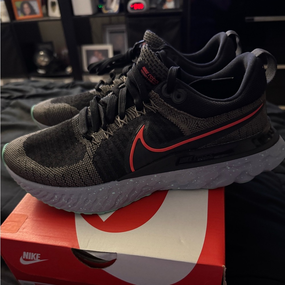 Nike Black and Red Athletic Sneakers